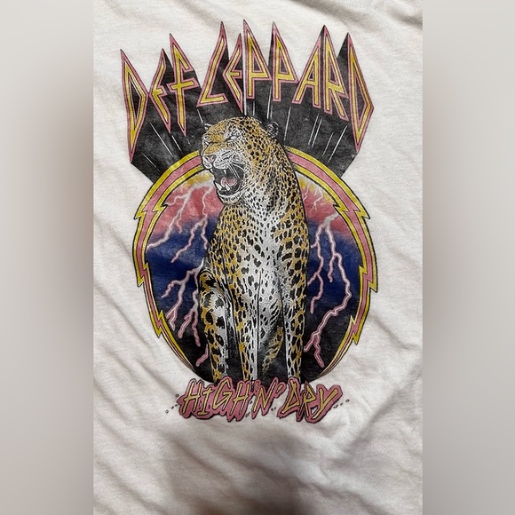Def Leppard T-shirt - Picture 3 of 5